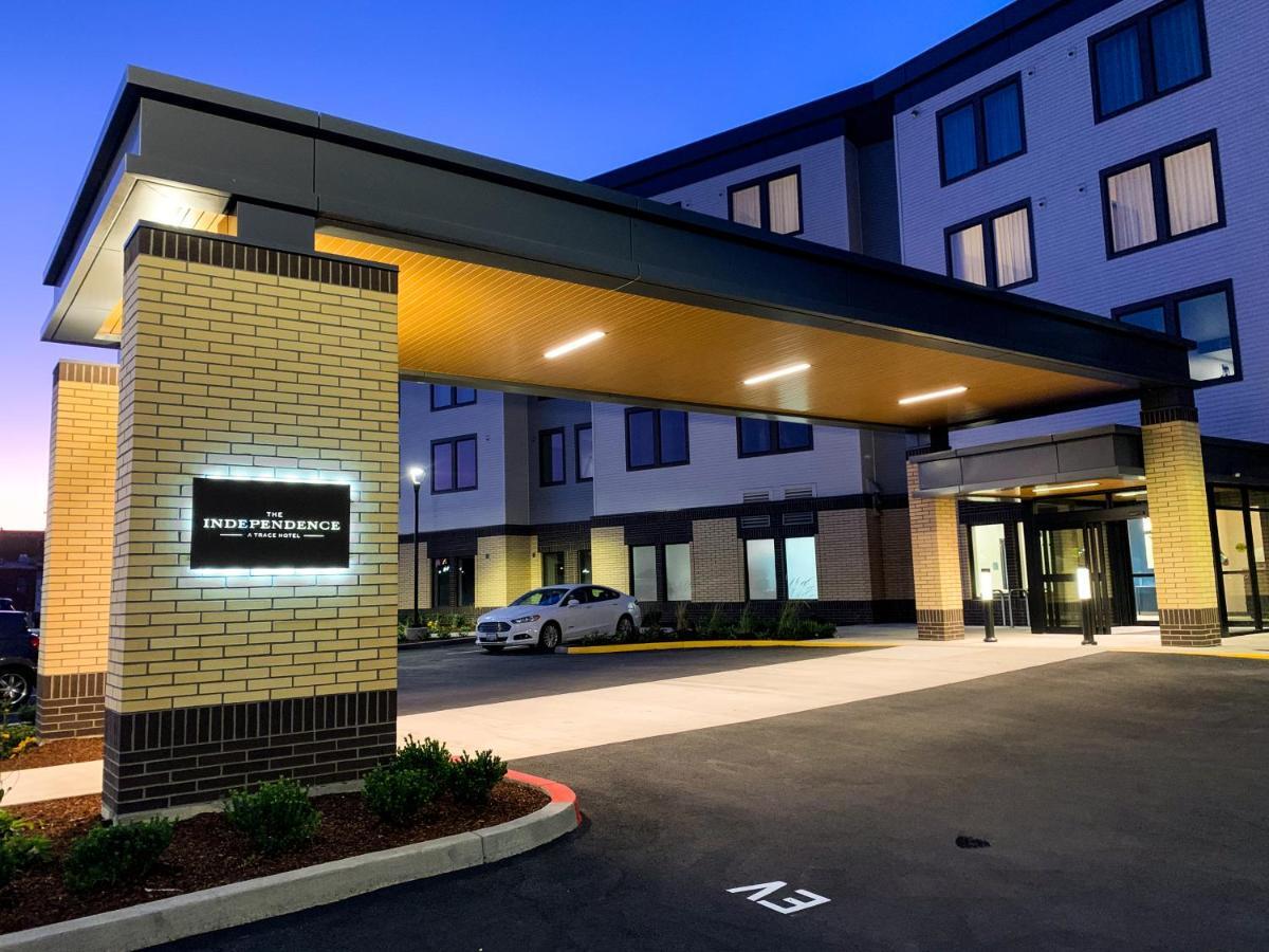 The Independence Hotel Exterior foto